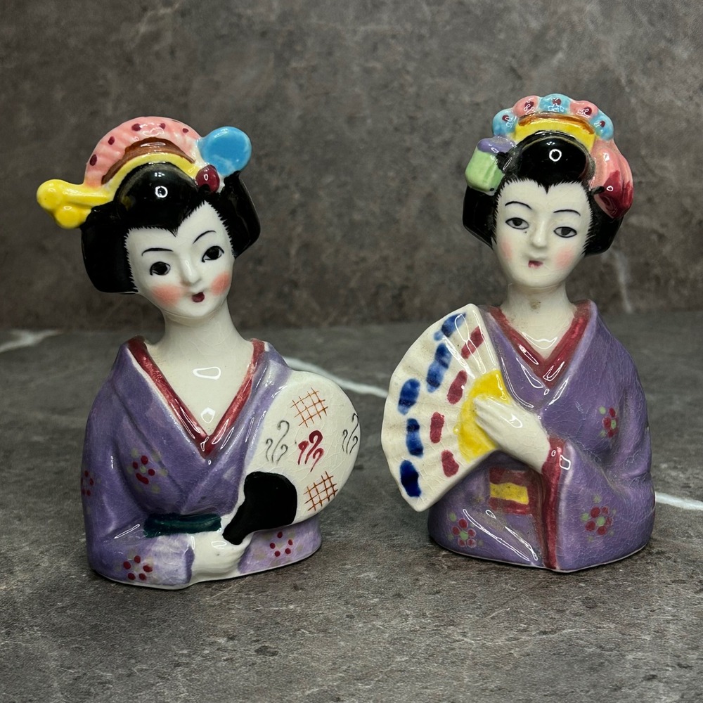 Vintage Japanese Geisha Salt and Pepper Shakers Purple Kimono Ceramic Japan Set